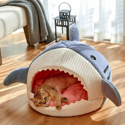 The Shark Pet Bed - WoofMeowProps.com