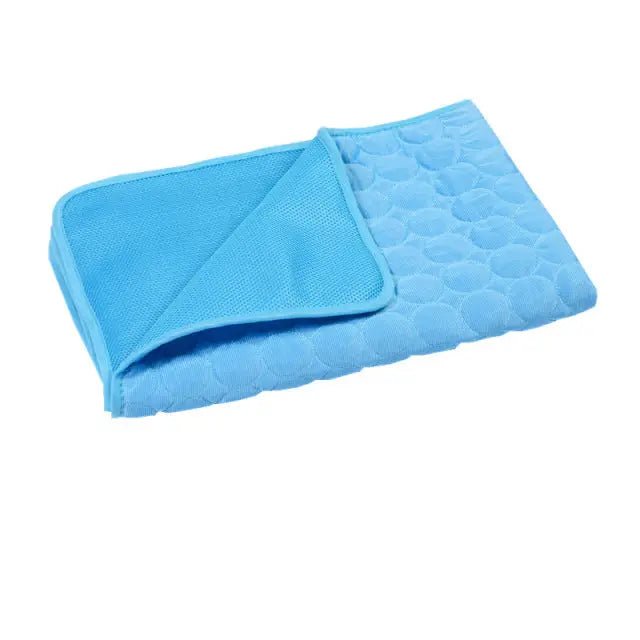 Pet Breathable Sofa Blanket - WoofMeowProps.com